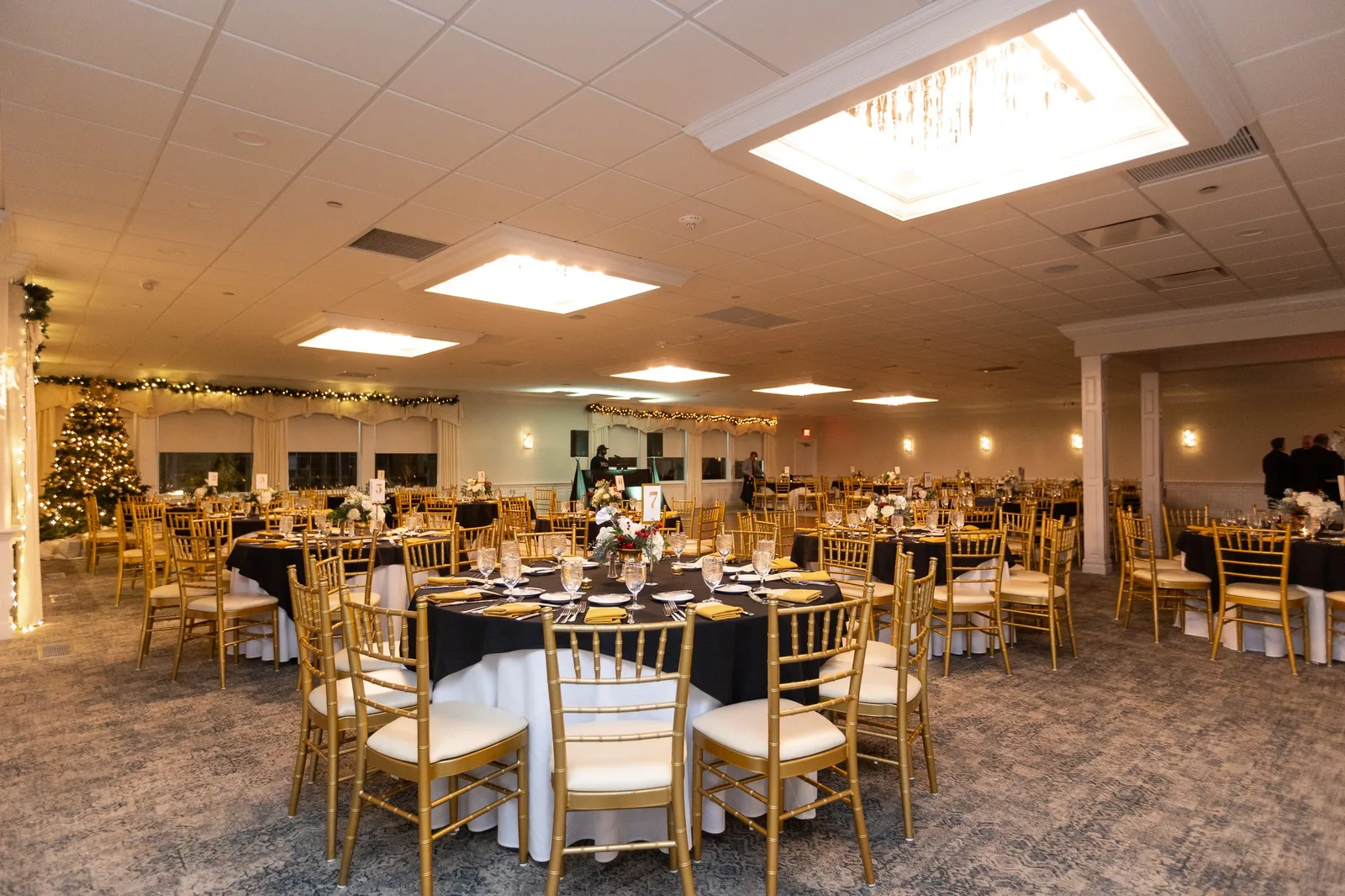 Elegant Banquet Setup